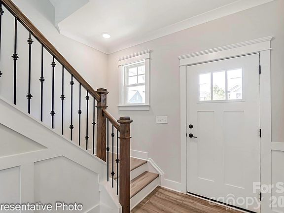 2nd image of 13118 Foxberry Rd