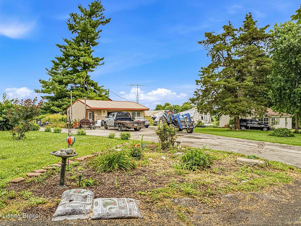 16th image of 3100 Cropper Rd