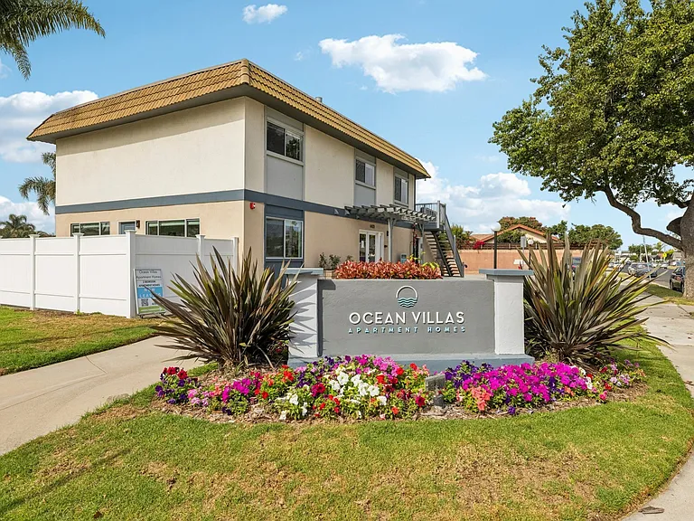 Ocean Villas Apartments — Photo 11