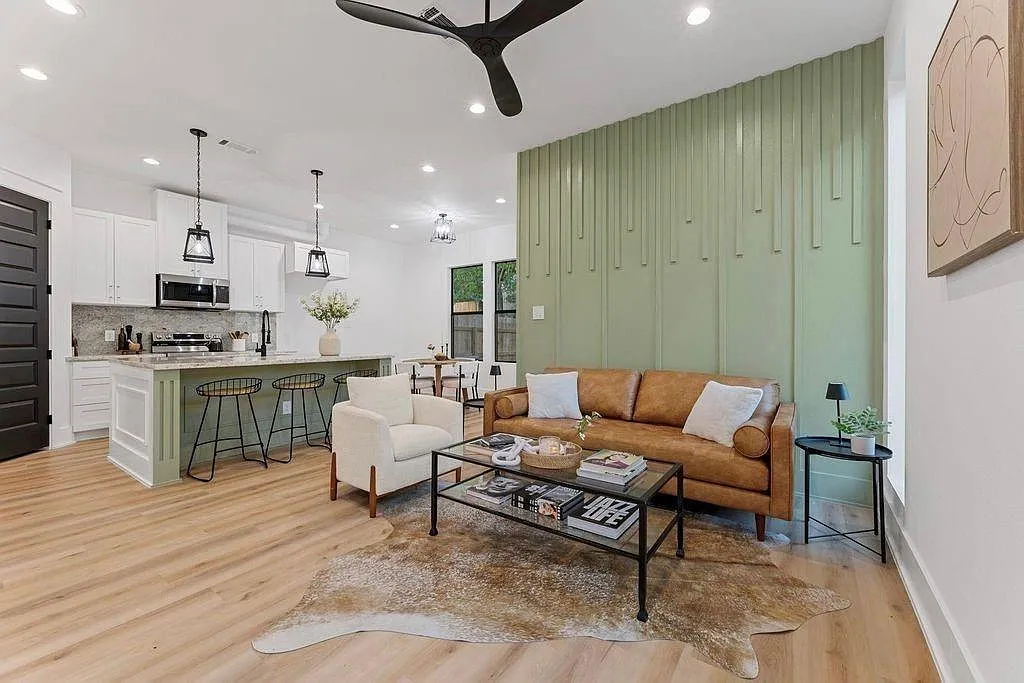 3 bed, 2.5 bath, 1631 sqft, $2,000 — Photo 3