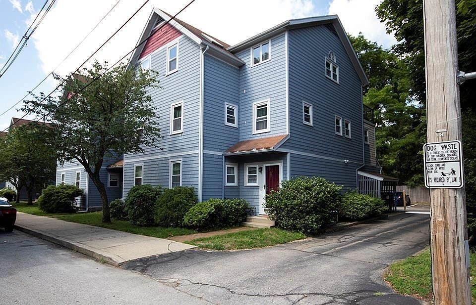 79 Duke St East Greenwich RI Zillow