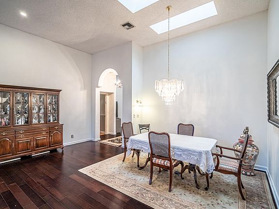 4th image of 6225 NW 77th Pl