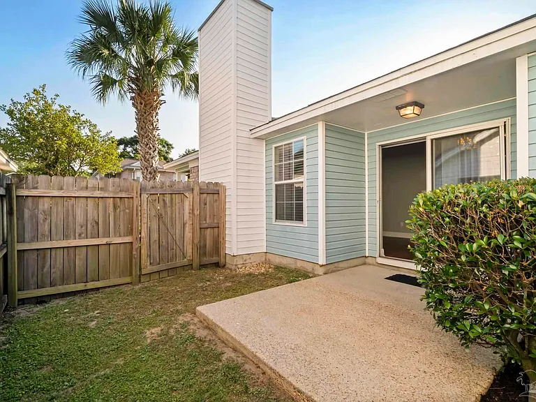 3510 Silvertree Ln — Photo 59