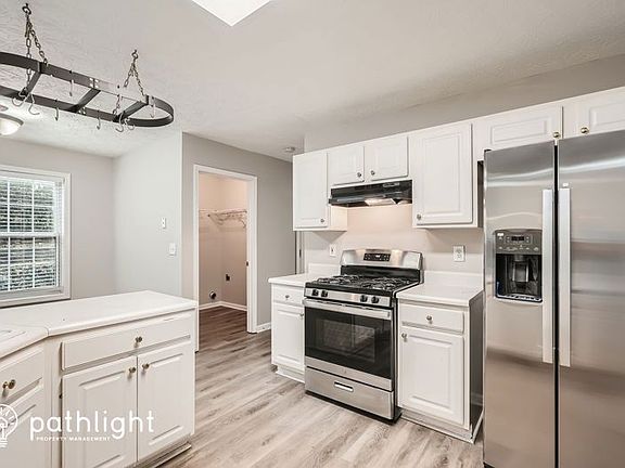 3rd image of 1731 Hayden Mill Ct