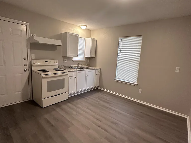 1603 Caldwell St — Photo 38