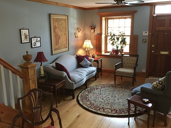 Living room bay window 