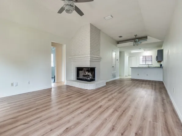 917 Westover Dr, Lancaster, TX 75134