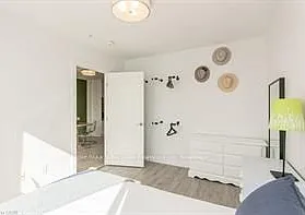 181 King St S #1010 — Photo 28