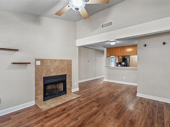 4th image of 806 W 24th St APT 326