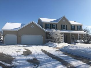 W1805 High View Ct, Sheboygan, WI 53083