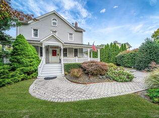 39 Handsome Ave, Sayville, NY 11782