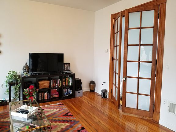 4th image of 1459 N Bosworth Ave APT 3R