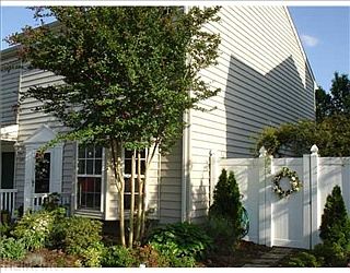 1st image of 1520 Creek Ct