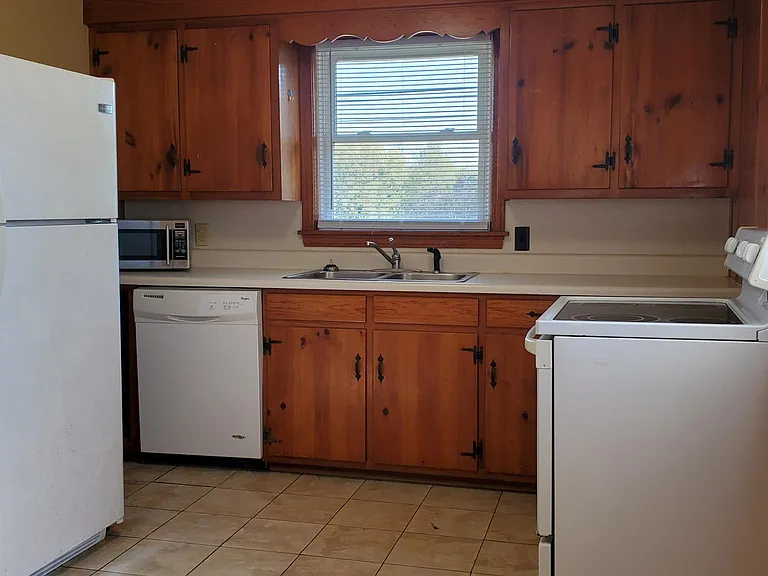 1654 Calloway Ave #4 — Photo 16
