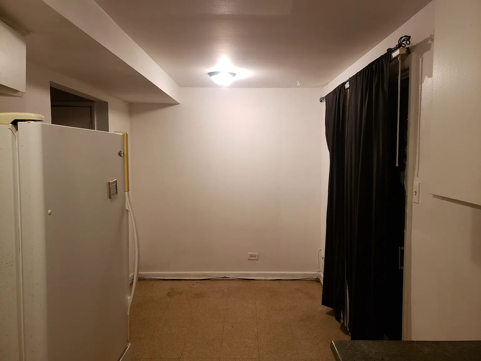 4 bed, 1400 sqft, $1,200 — Photo 1