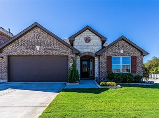 1600 Meadow Trail Ln, Aubrey, TX 76227