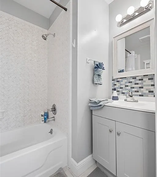 536 Hibiscus Way #7-B — Photo 24