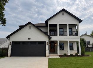 105 Englewood Rd, Cammack Village, AR 72207