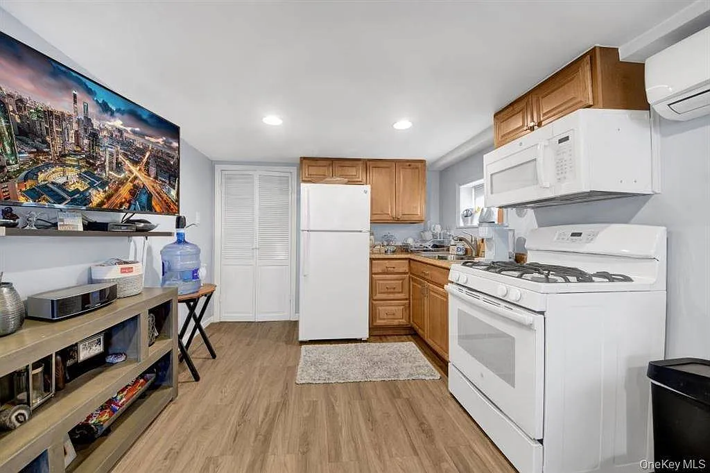 1 bed, 1.0 bath, 600 sqft, $1,850 — Photo 1