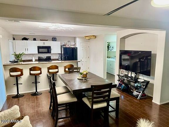 5th image of 919 S PHEASANT Drive