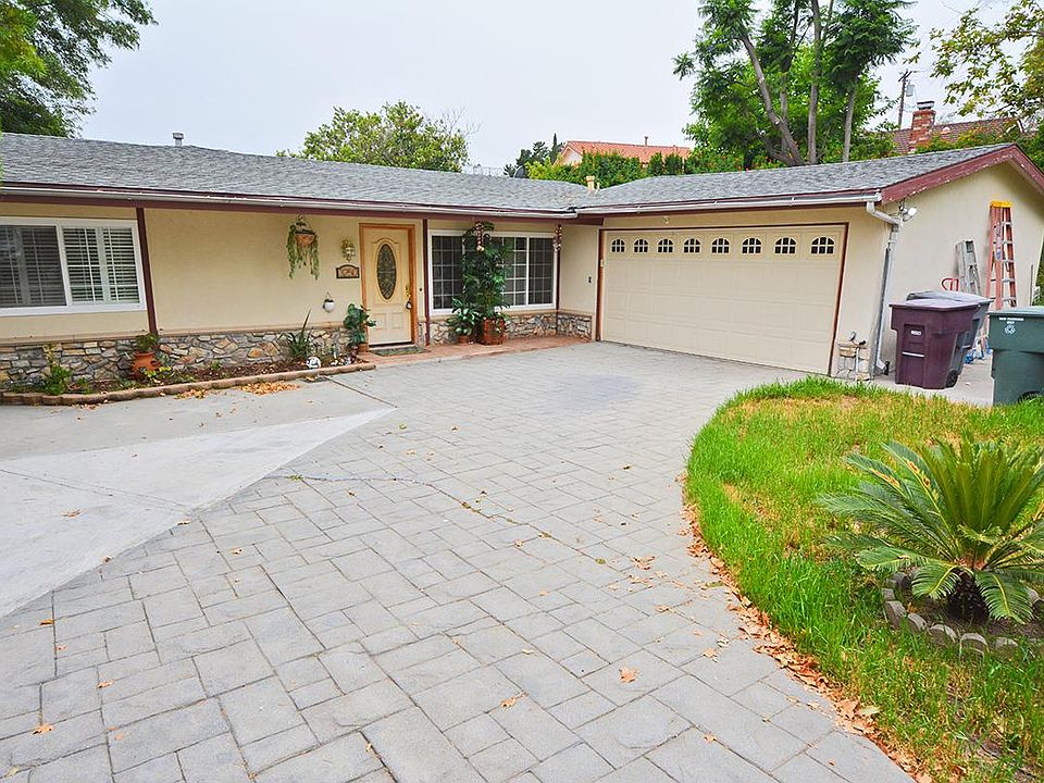 1st image of 3250 Los Olivos Ln