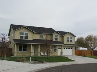 5660 Waikiki Ct, West Richland, WA 99353