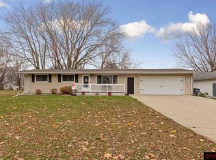 212 Pleasant St, Cleveland, MN 56017