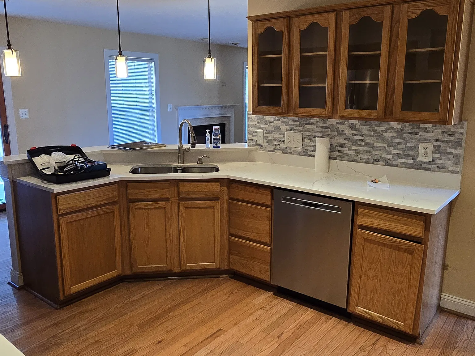 3 bed, 2.5 bath, 1695 sqft, $2,650 — Photo 2