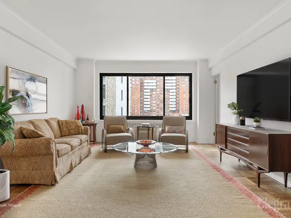 45 East End Avenue 10H image 1 of 19