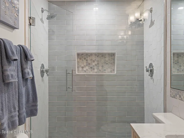 3553 Washington Ave S #7 — Photo 98