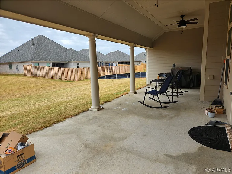 292 Hedgefield Dr — Photo 38