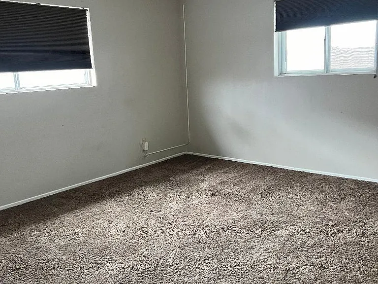 2286 Huntington Dr — Photo 13