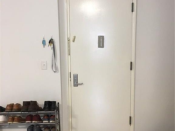 4th image of 1 Hawley Ter APT 6F