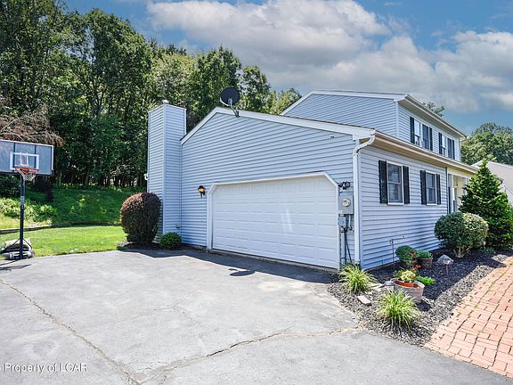 3rd image of 79 Valley View Dr