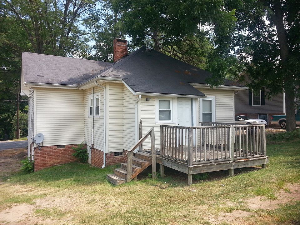2nd image of 517 W 8th St