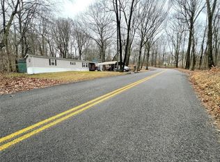 126 Meeting House Ln, Oakdale, CT 06370