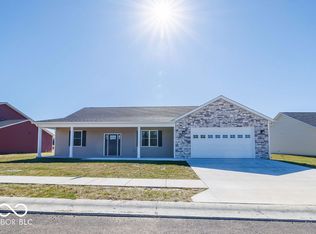 106 Pin Oak Rd, Spencer, IN 47460