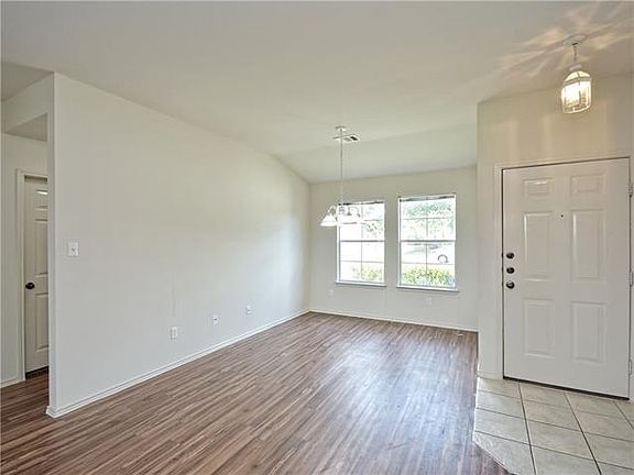 5th image of 1405 Sweet Leaf Ln