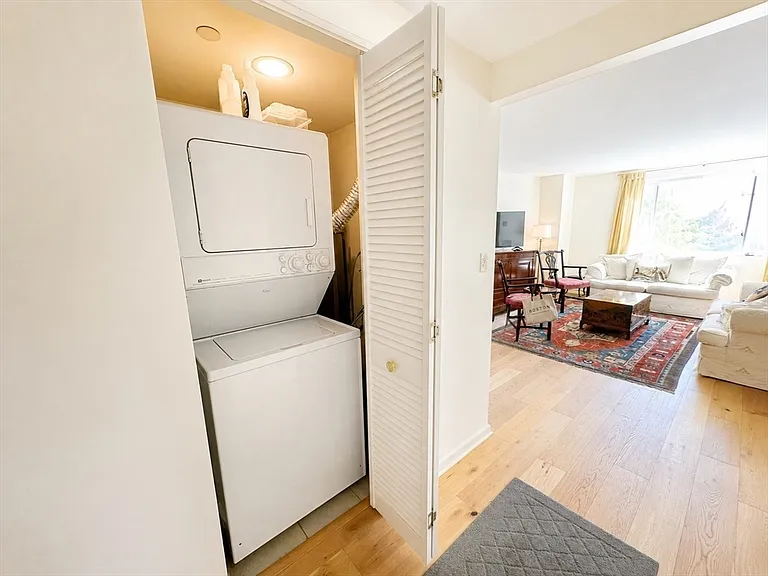 10 Rogers St #407A — Photo 8