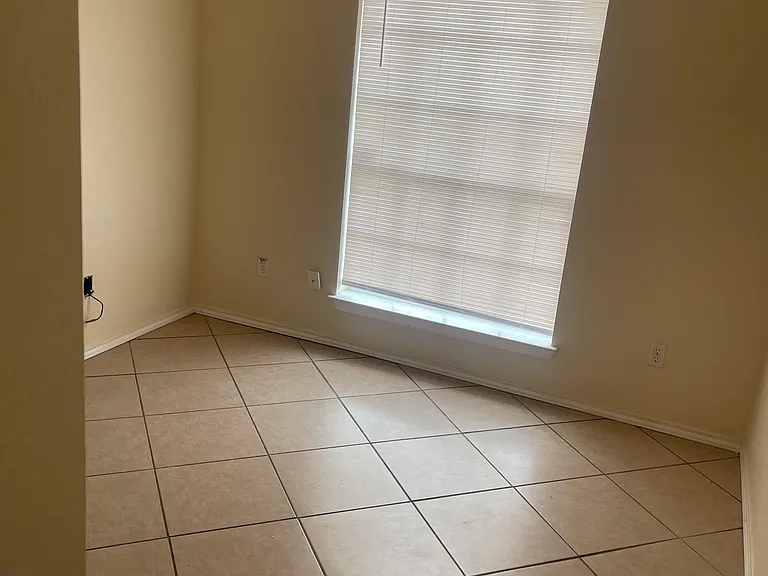 3405 Xanthisma Ave — Photo 5