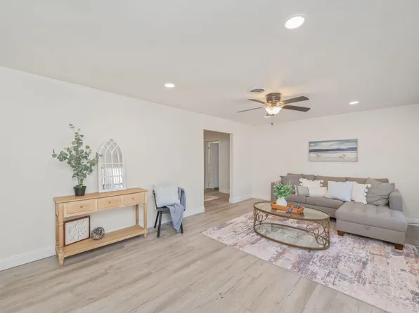 431 Andrew Dr, Valparaiso, FL 32580