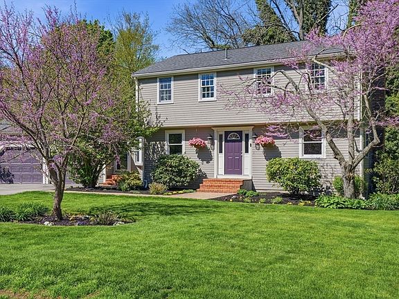 2nd image of 33 Whittier Dr