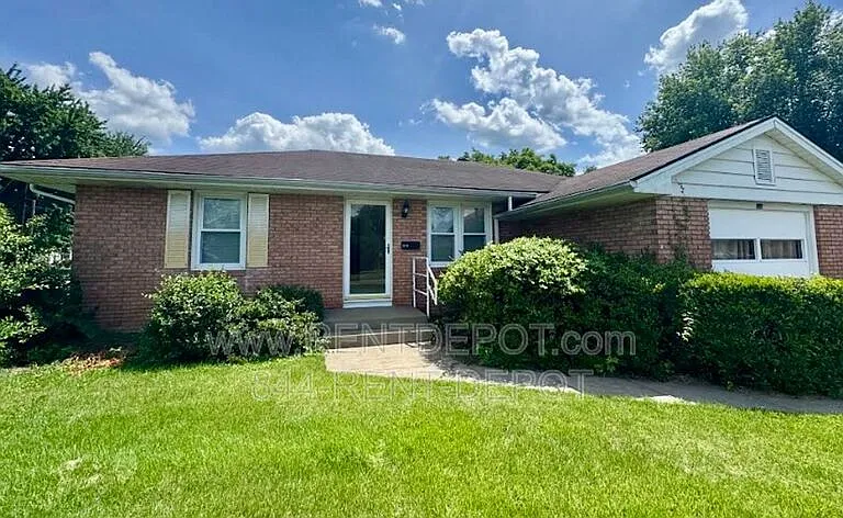 2719 Vogel Rd — Photo 1