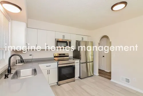 1405 Walfrid St Photo 1
