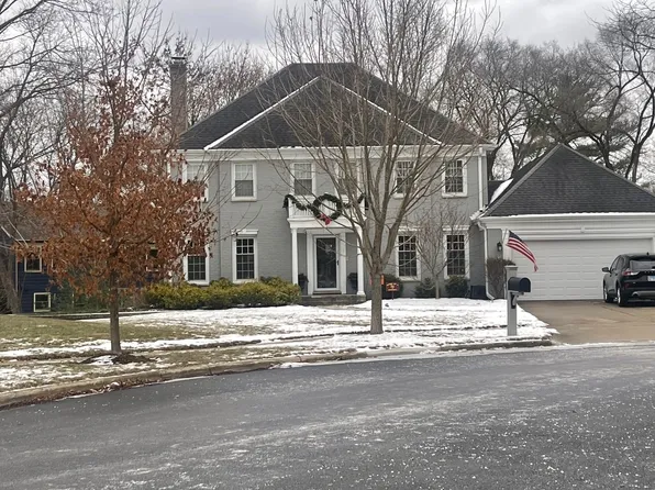 1202 Parliament Ct, Libertyville, IL 60048