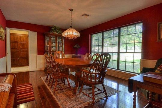 4th image of 9913 Ramblewood Dr