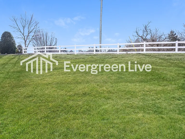 5568 Farm House Trl — Photo 15