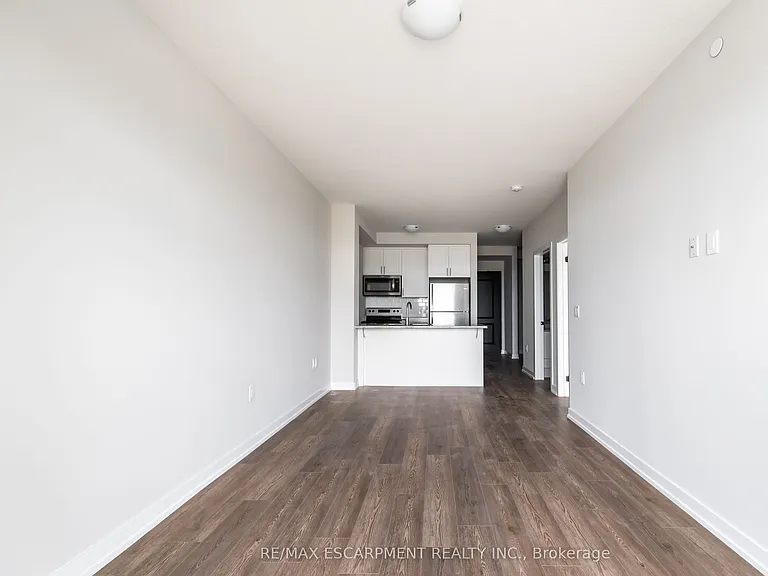 870 Queenston Rd #511 — Photo 15