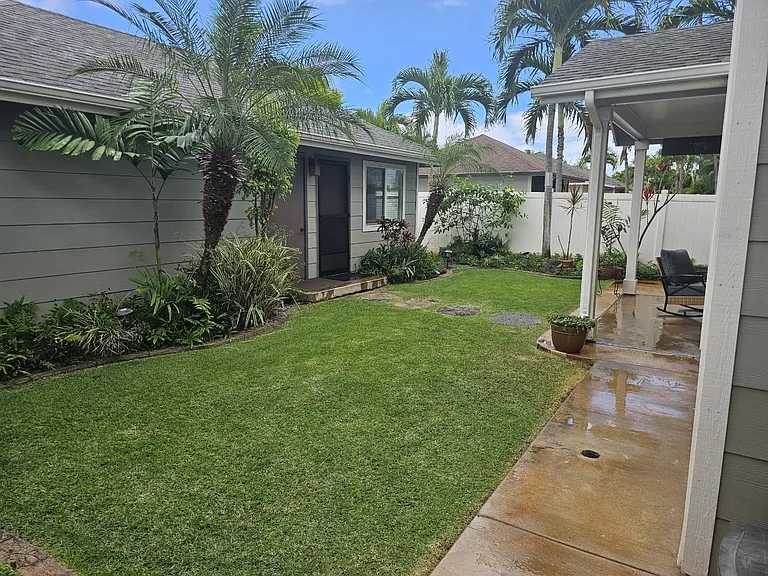91-1053 Hokuikekai St — Photo 10