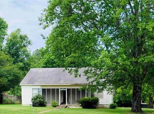 1203 Pine Tree Rd, Longview, TX 75604